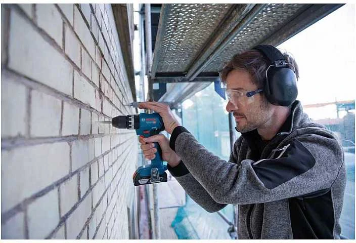 Bosch GSB 18V-45 2x 2.0Ah, GAL 18V-20, L-boxx