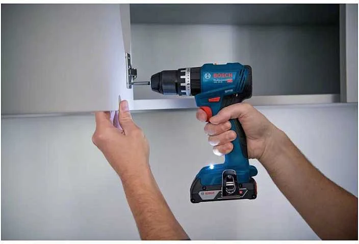 Bosch GSB 18V-45 2x 2.0Ah, GAL 18V-20, L-boxx