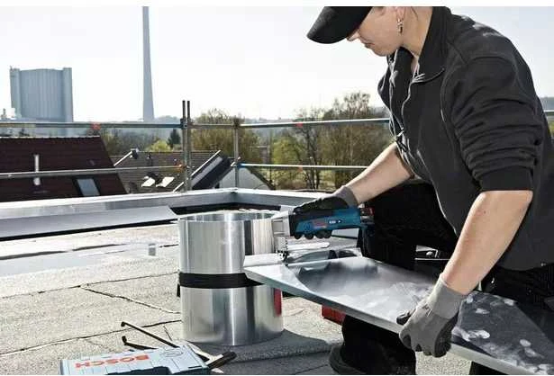 Akumuliatorinės kerpamosios skardos žirklės Bosch GSC 12V-13 Professional