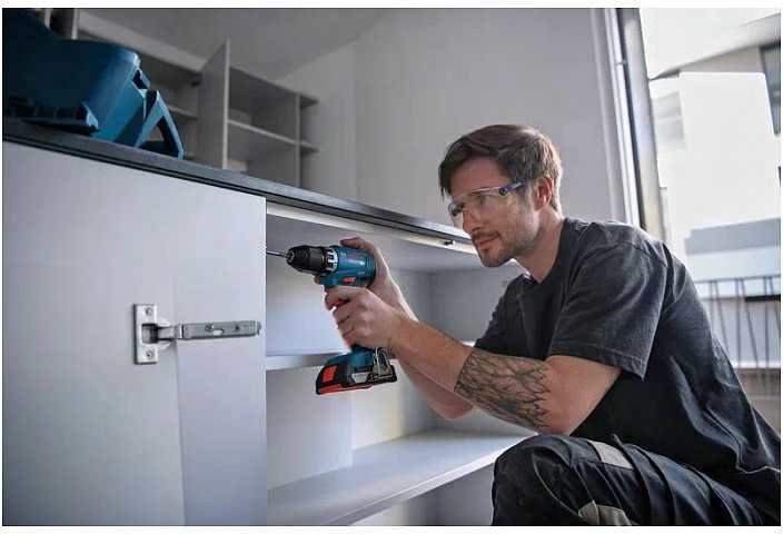 Akumuliatorinis gręžtuvas-suktuvas Bosch GSR 18V-45, (2x2.0Ah), 0-500 / 0-1.900 min.-1