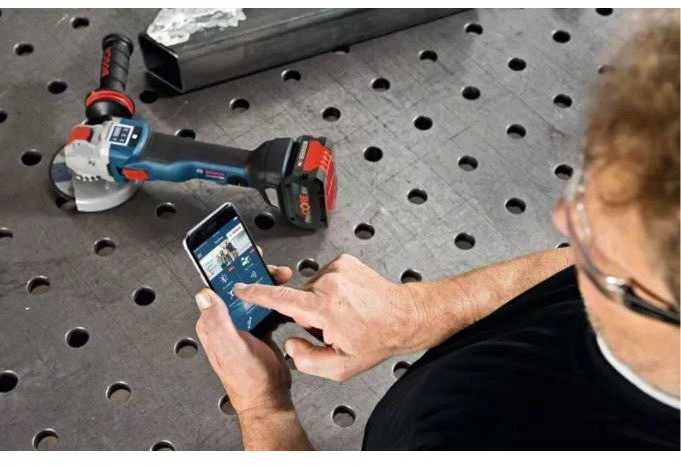 Akumuliatorinis kampinis šlifuoklis su X-LOCK Bosch GWX 18V-10 SC Professional (06017B0400)