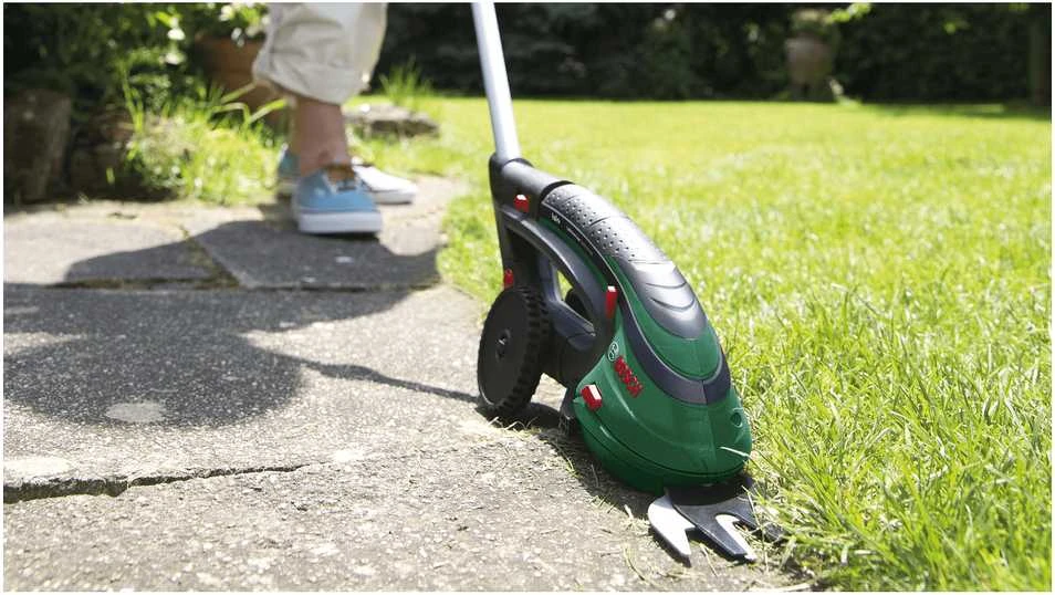 Krūmų ir žolės akumuliatorinių žirklių rinkinys Bosch Isio