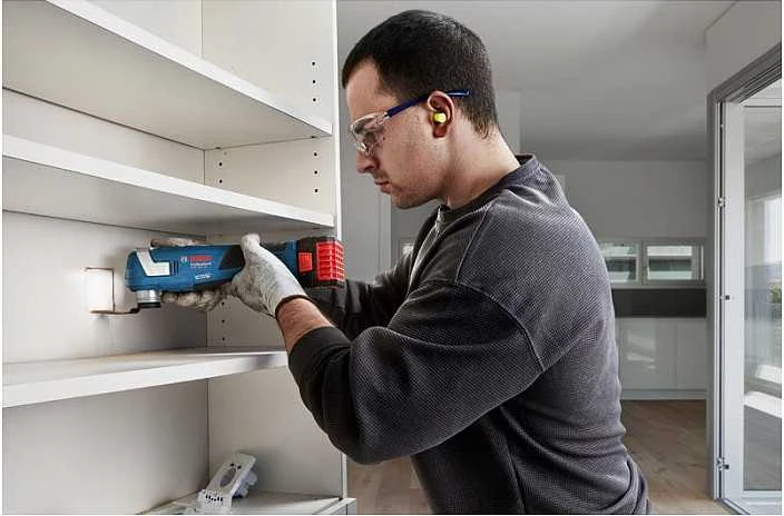 Bosch multifunkcinis įrankis GOP 18V-34 be akumuliatoriaus ir kroviklio, su priedais, LB lagaminas