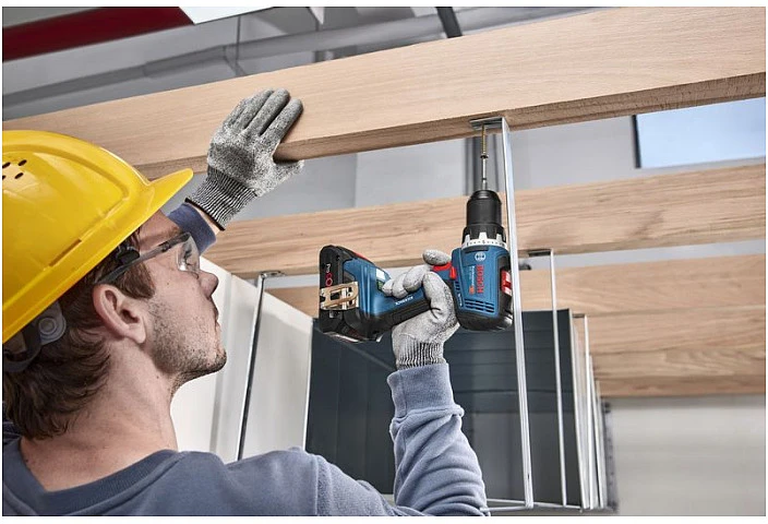 Bosch GSB 18V-65 2x5.0Ah, GAL 18V-40, LB