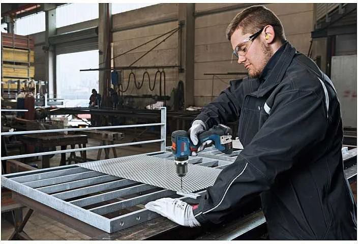 Bosch GSB 18V-65 (be akumuliatoriaus ir kroviklio; C) be akumuliatoriaus ir kroviklio