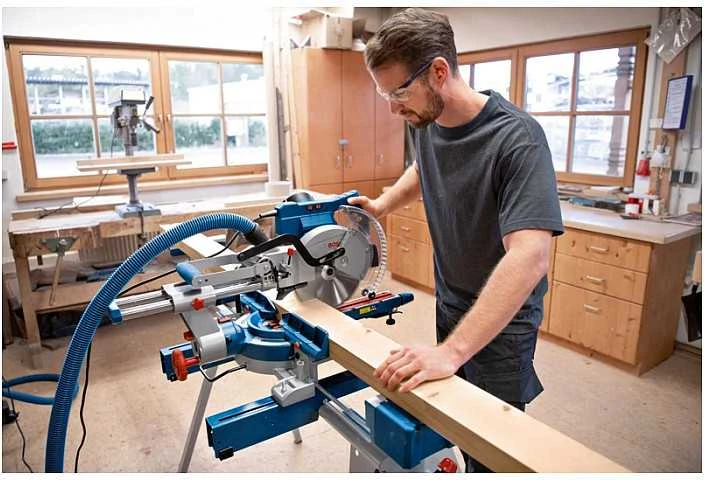 Bosch GCM 305-254 D Solo, dėžutė 1500W