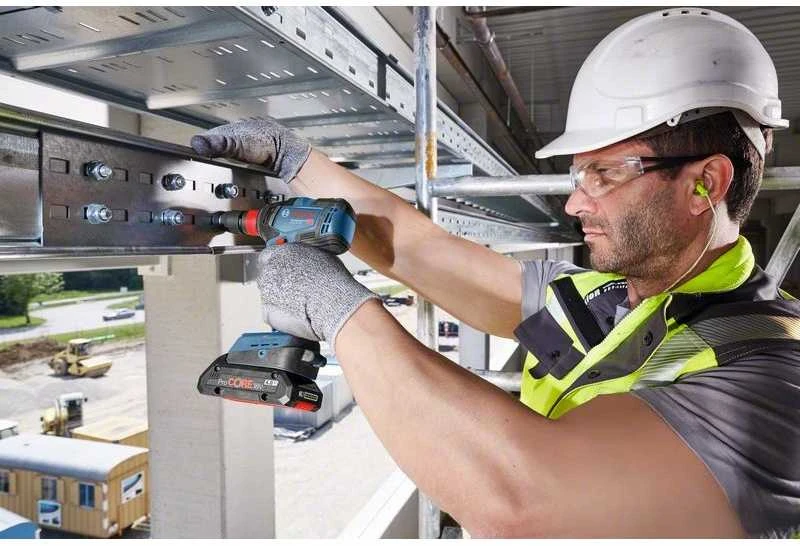 Smūginis veržliasūkis Bosch GDX 18V-200; 18 V (be akumuliatoriaus ir pakrovėjo)