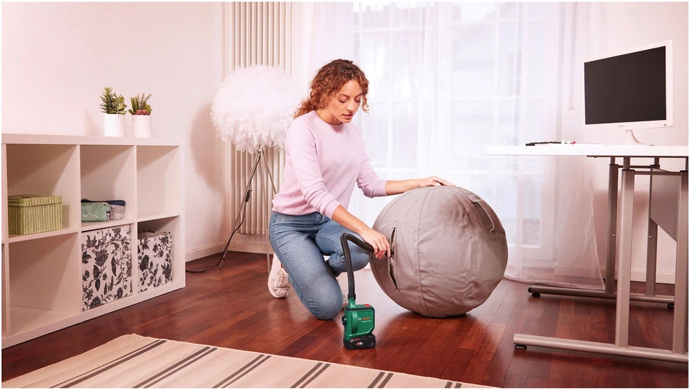 Akumuliatorinis valymo šepetys Bosch Universalbrush