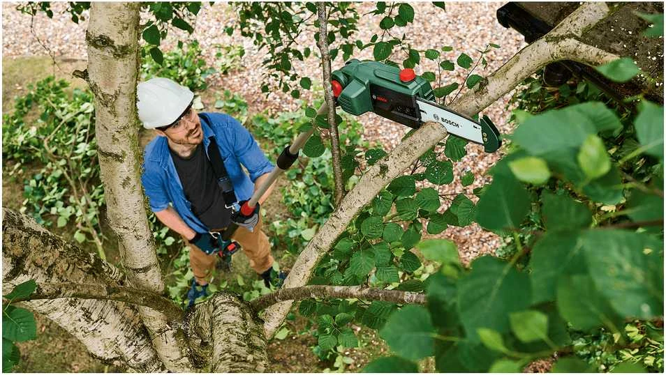Akumuliatorinė aukštapjovė Bosch UniversalChainPole 18 be akumuliatoriaus ir kroviklio