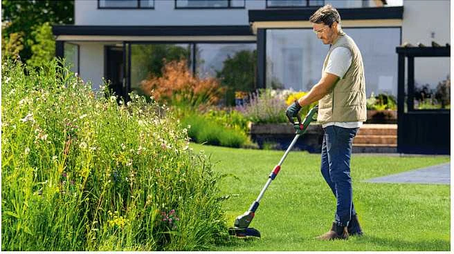 Akumuliatorinė žoliapjovė Bosch Universal GrassCut 18V-26-500, 1x2.0Ah, 06008C1F00
