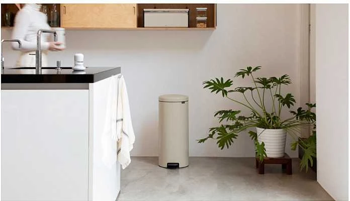 Brabantia Pedal Bin Newicon 30 L Soft rusvai gelsvas