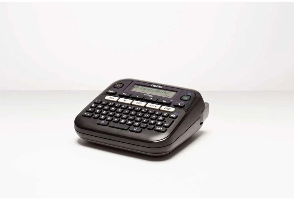 Etiketės spausdintuvas - Brother P-touch D210VP Terminis perdavimas, QWERTZ klaviatūra, 12mm