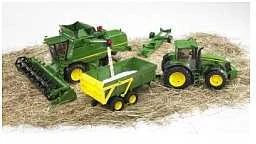 Žaislinis kombainas Bruder John Deere (02132)