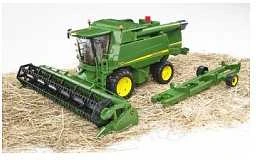 Žaislinis kombainas Bruder John Deere (02132)