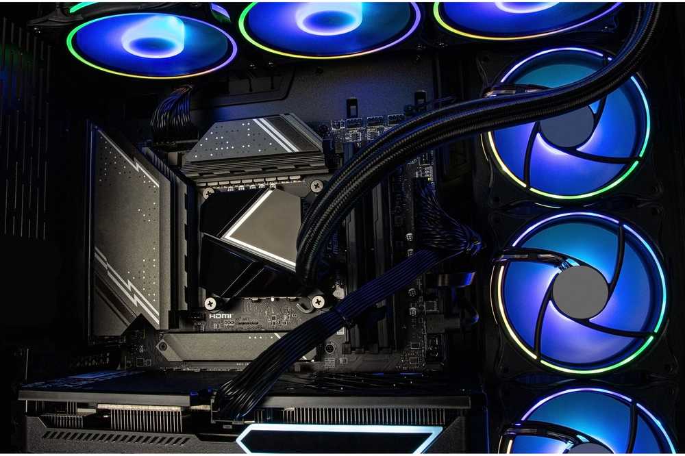 Stacionarus kompiuteris „Captiva Highend“ žaidimų kompiuteris R89-047 su AMD Ryzen 7 7800X3D procesoriumi, 32 GB DDR5 RAM, 2 TB M.2 SSD, NVIDIA GeForce RTX 5080 (16 GB GDDR7), X870, „Windows 11 Home“