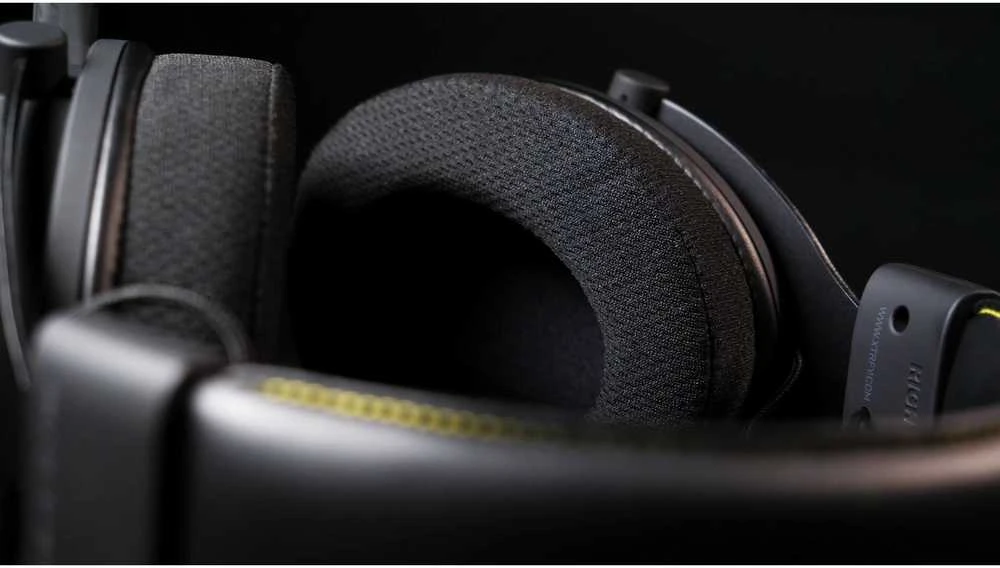 Cherry XTRFY H2 Ausinės CORDED - Juodas