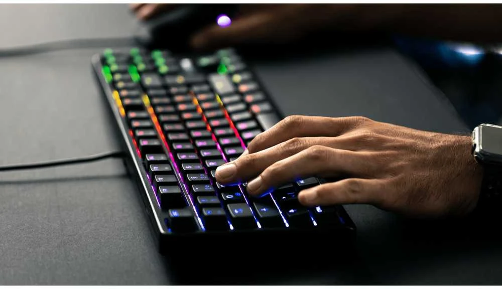 Klaviatūra CHERRY G80-3000N RGB TKL MX tylūs raudoni jungikliai, DE-išdėstymas, juodas