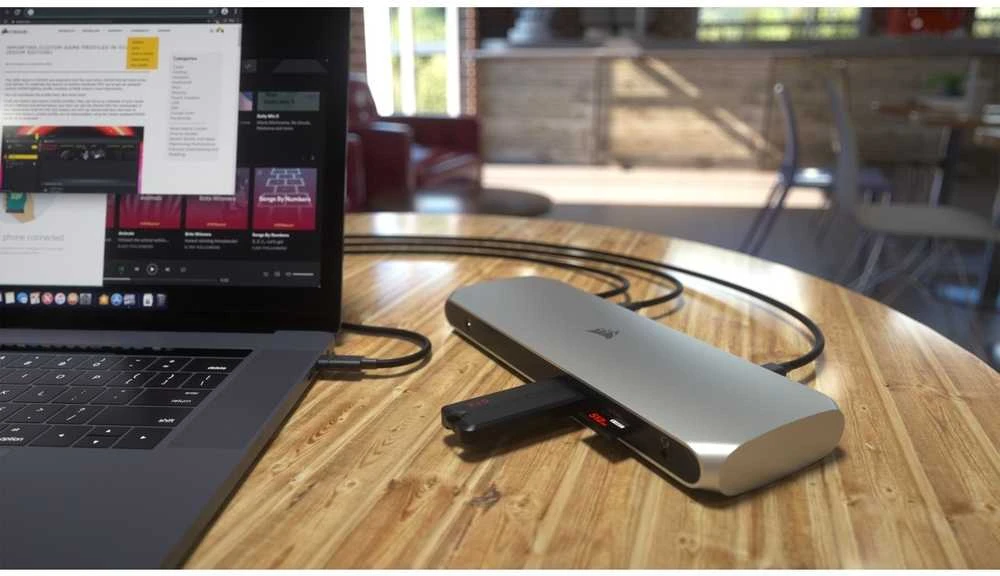 Corsair TBT100 Thunderbolt^a¢ 3 dokas