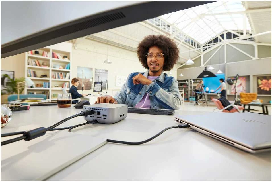 HP Thunderbolt 4 Ultra Dock G6 180W - 5x USB-A, 2x USB-C, 1x USB-C Thunderbolt 4, 2x DisplayPort, 1x HDMI, 1x RJ-45, Meteor Sidabrinis, 3 metai