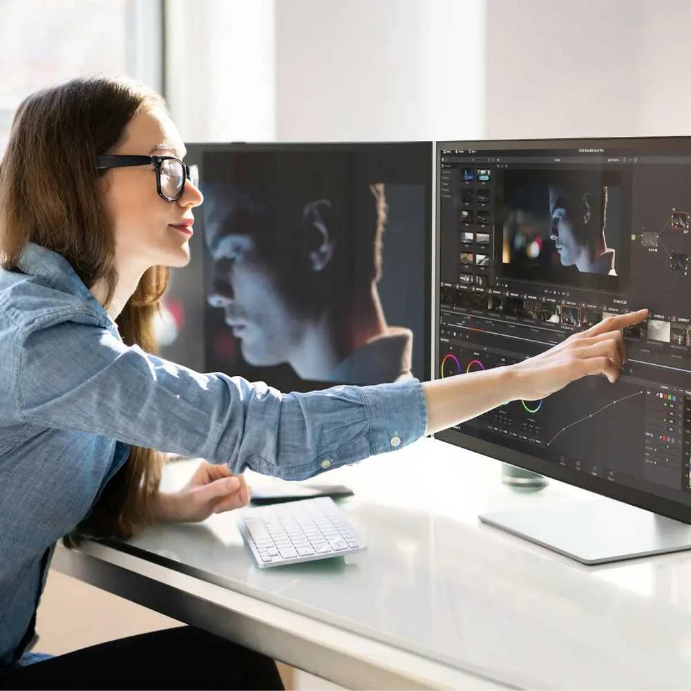 Monitorius „ALOGIC Clarity“ 32 colių UHD 4K televizorius su 65 W PD