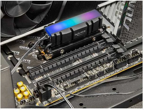 Vaizdo plokštė Delock M.2 Kühlkörper für SSD 2280 mit RGB LED Beleuchtung
