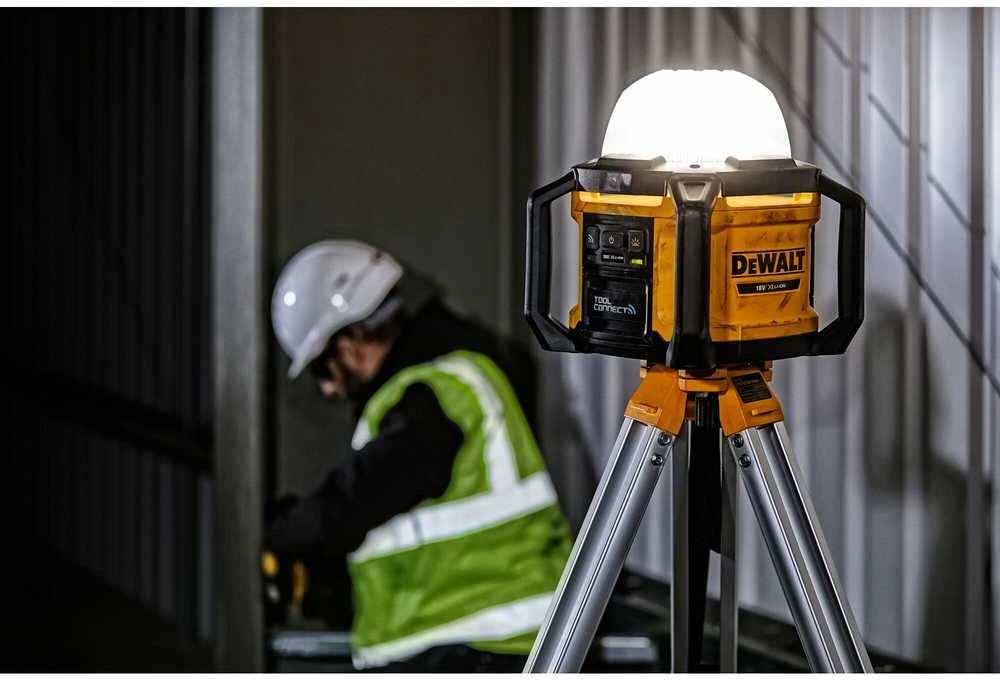 DeWALT prožektorius DCL074 18V be akumuliatoriaus ir kroviklio