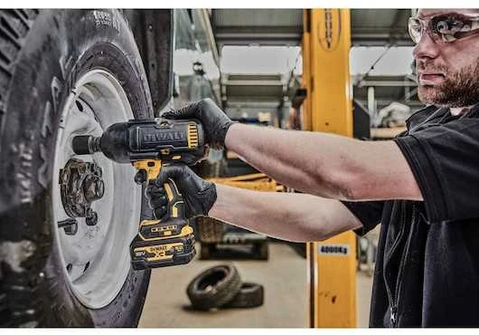 DEWALT Smūginis veržliasukis DCF900P2G 1/2" 18V 1355Nm 2x5,0Ah