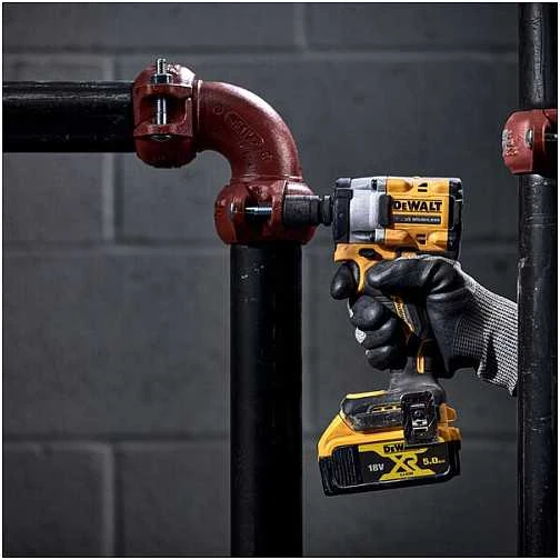 Akumuliatorinis smūginis veržliasukis  Dewalt Dewa DCF922NT-XJ Akku-Schlagschr. 1/2