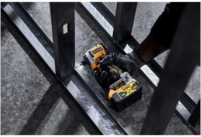 Akumuliatorinis smūginis suktuvas DEWALT 18V DCF850N-XJ be akumuliatoriaus ir kroviklio