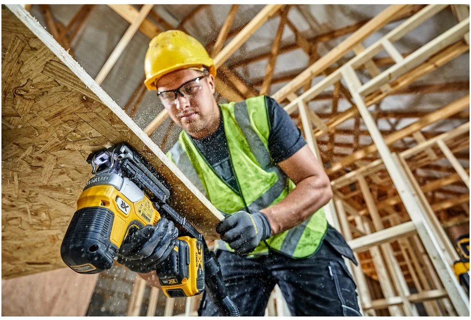 Akumuliatorinis siaurapjūklis DeWalt DCS335N-XJ (be akumuliatoriaus ir įkroviklio)