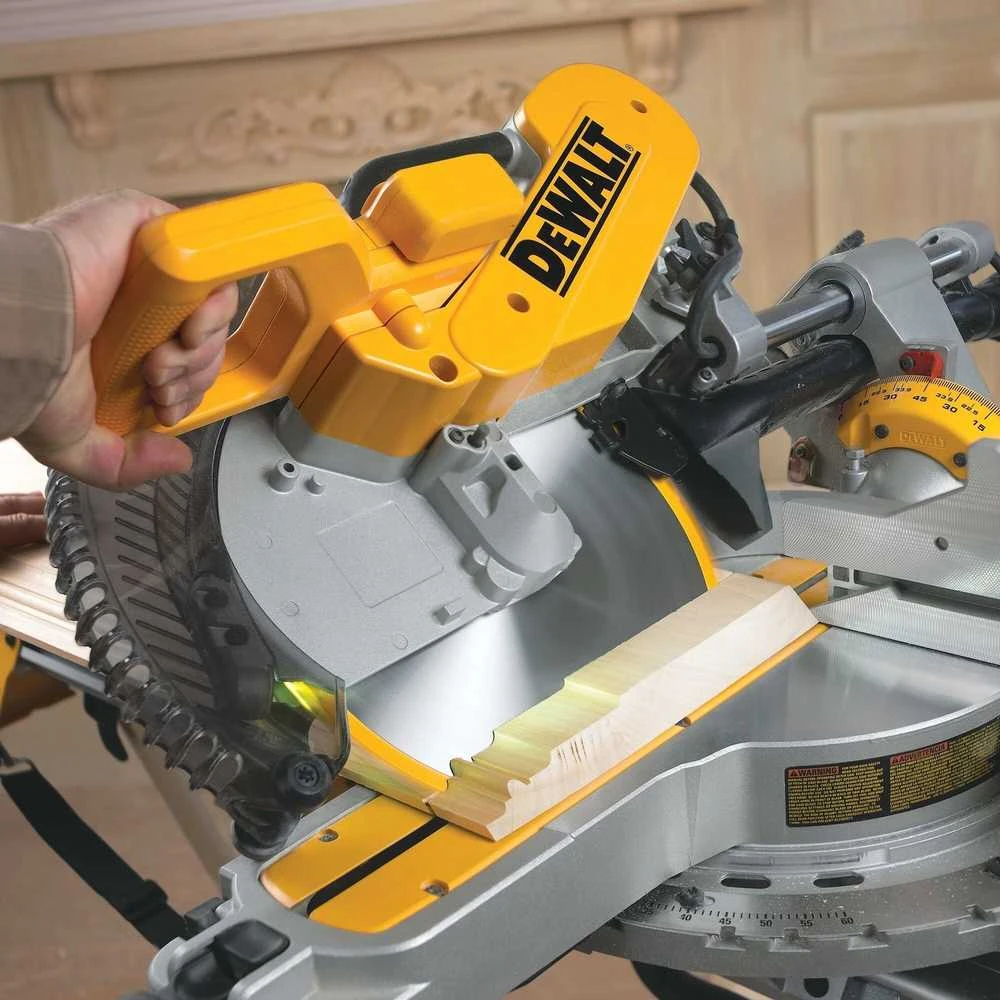 Skersinio pjovimo staklės DeWalt DWS780-QS (1675W, 305 mm)