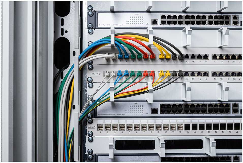 Digitus Patchcord Slim Cat.6 U/UTP LSZH 2m juoda 10 vnt. (DK-1618-020S-BL-10)