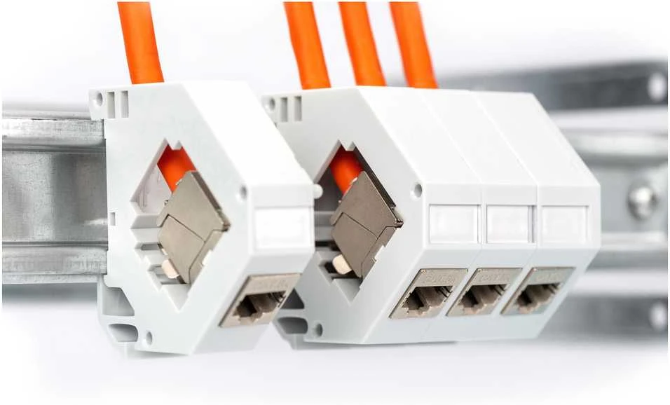 Digitus Kabelis instalacyjny kat.7, S/FTP, Cca-s1a d1 a1, AWG 23/1, LSOH, 500m, oranžinė, szpula
