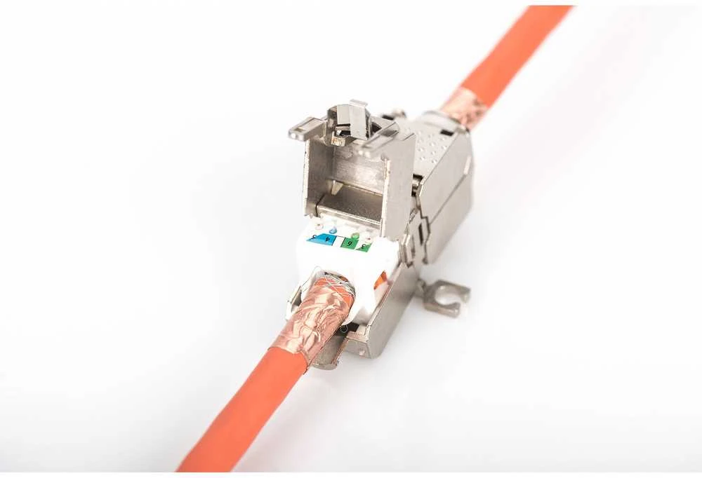 Assmann Electronic „Assmann“ elektroninė DIGITUS lauko užbaigimo mova CAT 6A 500 MHz, skirta AWG 22-26 visiškai ekranuotai trapecinio dizaino 26x35x80 mm