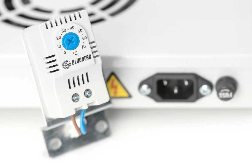 DIGITUS Einschubbelftungseinheit 2 Lfter grau
