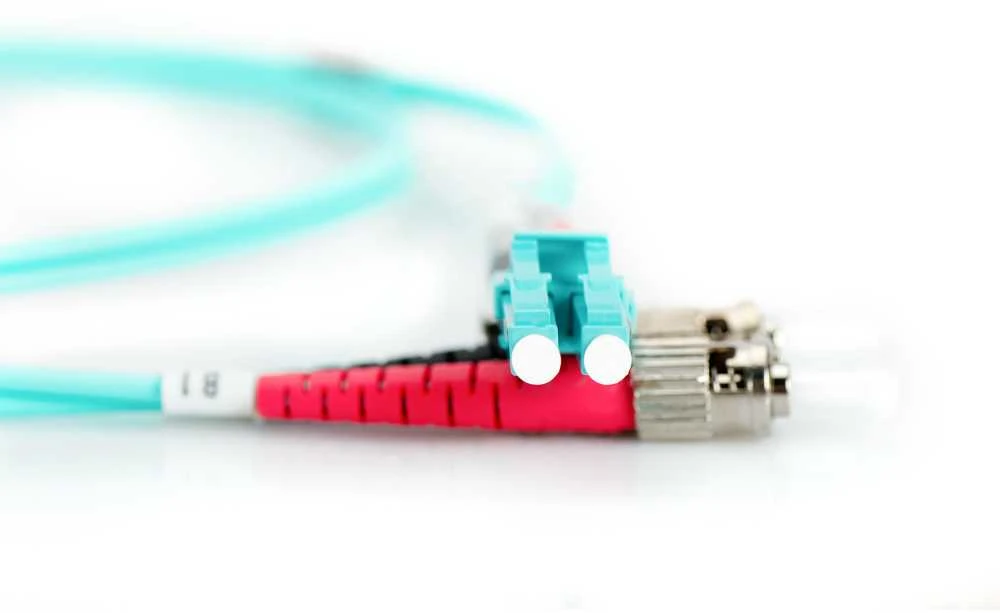 „Digitus DIGITUS“ šviesolaidinis kabelis, 2 x ST – LC dvipusis, OM3, 3,0 m, 2 x ST kištukas – 2 x LC kištukas, daugiamodis, „DupelxCable“ (DK-2531-03 / 3)