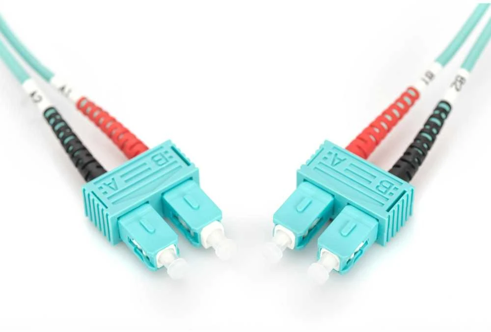 Assmann Electronic „Assmann“ elektroninis DIGITUS šviesolaidinis laidas nuo SC iki SC daugiamodis 50/125 m dvipusis ilgis, 1 m, klasė OM3