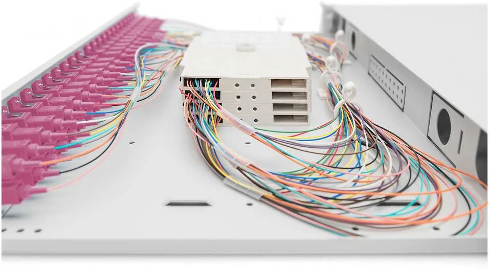Digitus Digitus Šviesolaidinis skydas su įranga, SC, OM4