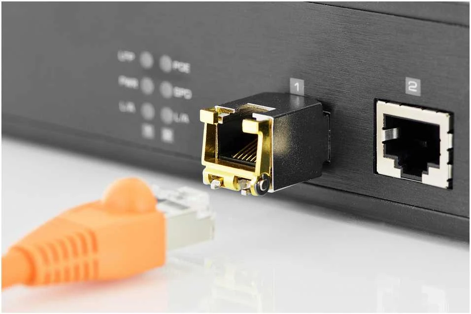 Šakotuvas Digitus 1,25 Gbps varinis SFP modulis, RJ45 | DN-81005 | SFP | Varis | RJ45 | 1250 Mbit/s | Maksimalus perdavimo atstumas 100 m