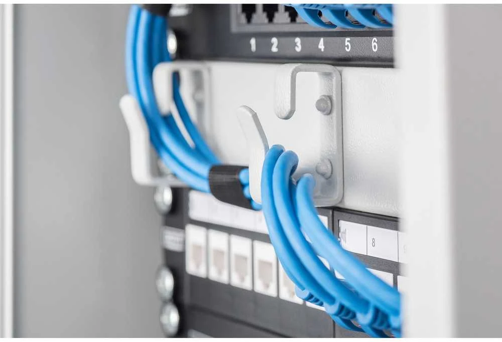 Assmann Electronic DIGITUS Modular Patch Panel ekranuotas 12 prievadų tuščias 1U 10 colių 10 colių stovo montavimo spalva juodas RAL 9005