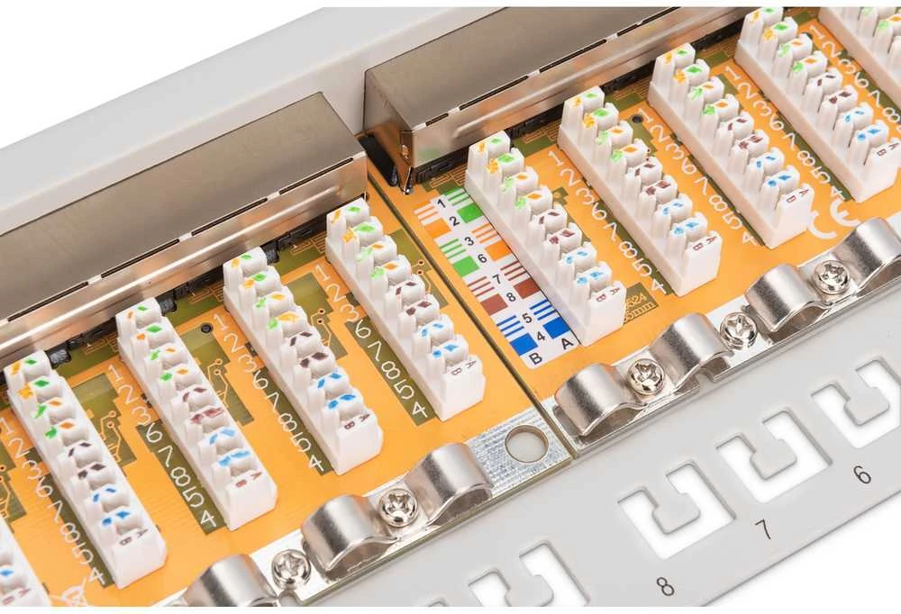 Assmann Electronic DIGITUS Patch Panel 19inch 24Port Cat6 ekranuotas pilkas RAL7035 kabelio montavimas apie LSA