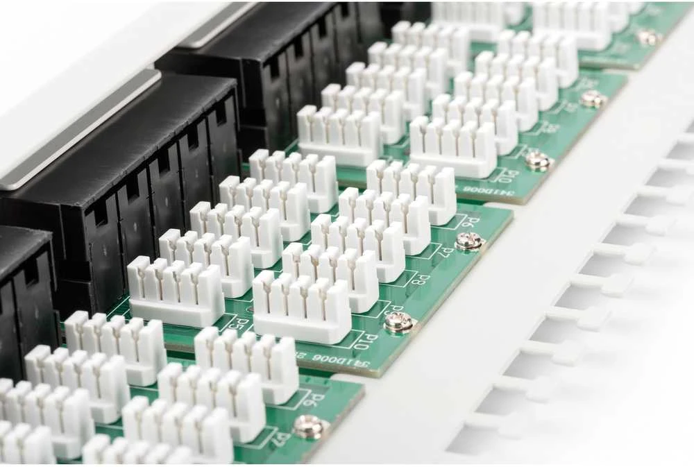 „Assmann Electronic DIGITUS CAT 3 ISDN“ komutacinė panelė, neekranuota, 50 prievadų RJ45 8P4C LSA 1U, montuojama ant stovo, pilkos spalvos RAL 7035
