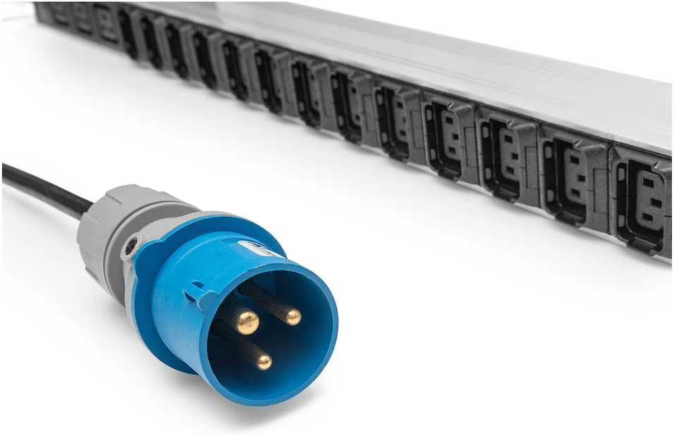 DIGITUS PDU 24xC13 3xC19 Ausgnge 250V/16A juodas