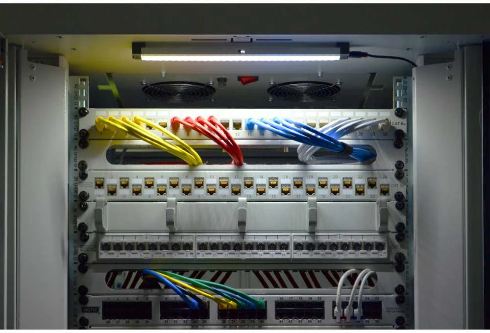 DIGITUS Schrankbeleuchtung 6500K LED 223lm magnetisch