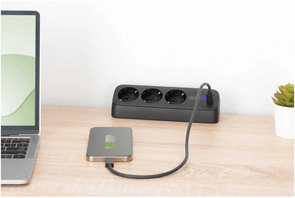 „Digitus“ 3 krypčių biuro lizdų juosta su 2 USB-A ir 1 USB-C jungtimis | DA-70625