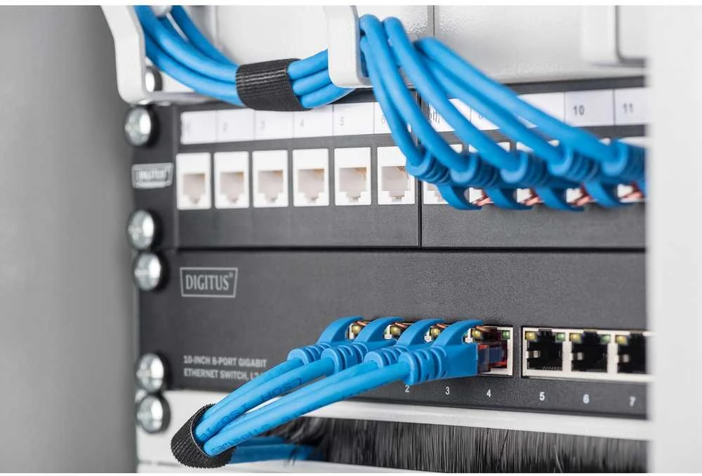 Šakotuvas Digitus DN-80117 tinklo komutatorius Valdomas L2+ Gigabit Ethernet (10/100/1000) Juoda