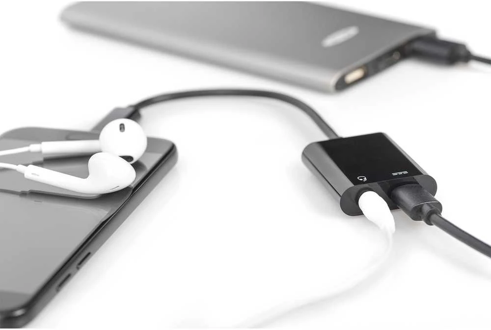 Assmann Electronic ASSMANN USB Type-C skirstytuvo kabelis, tipas C - 3,5 mm+type C M/F/F 0,2m Gen2 5A 10GB Vers. 3.1 CE bl Versija 3.1 CE bl