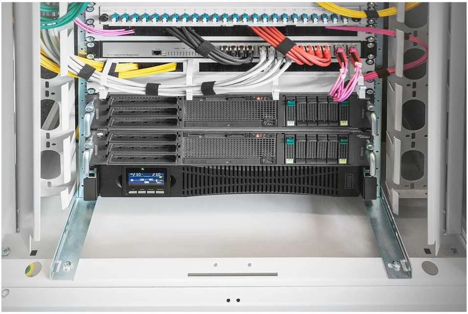 DIGITUS OnLine UPS, stelažas/bokštas, 3000VA, 3000W, LCD, 8 x C13, 1 x C19, RS-232, USB, SNMP kortelė (pasirinktinai), relės kortelė (pasirinktinai) | Skaitmenas | Internetinis UPS | DN-170096, 3000 VA / 3000 W | 3000 VA | 3000 W | C20