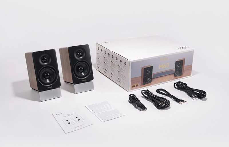 Kompiuterio kolonėlės Edifier kompaktiškos stalinės 2.0 kolonėlės | M60 | 66 W | „Bluetooth“ | Belaidė jungtis | Klasikinis ąžuolas