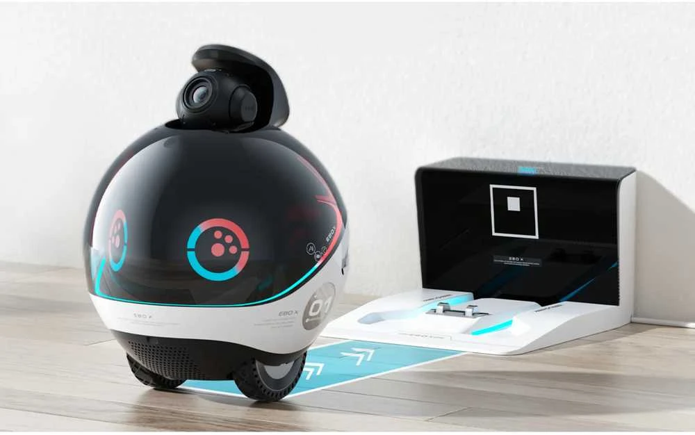 Enabot | Šeimos robotų IP kamera | EBO X | 8 MP | 1.8 | H265 | Micro SD, maks. 256 GB